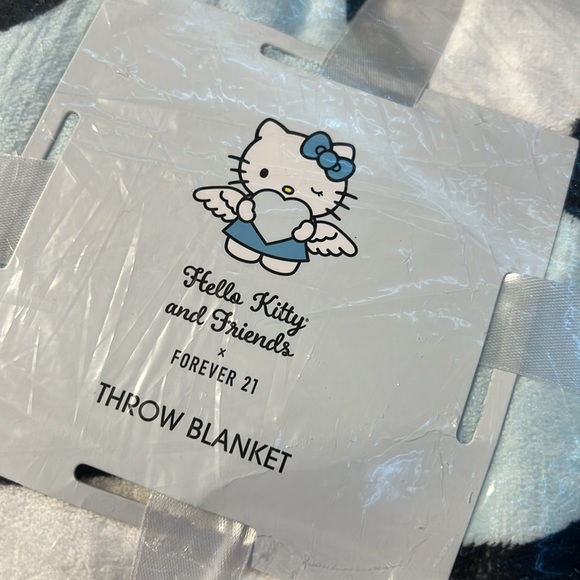 Hello kitty blue Angel super soft plush throw blanket! - Picture 2 of 7